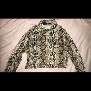 Snake skin crop top💋